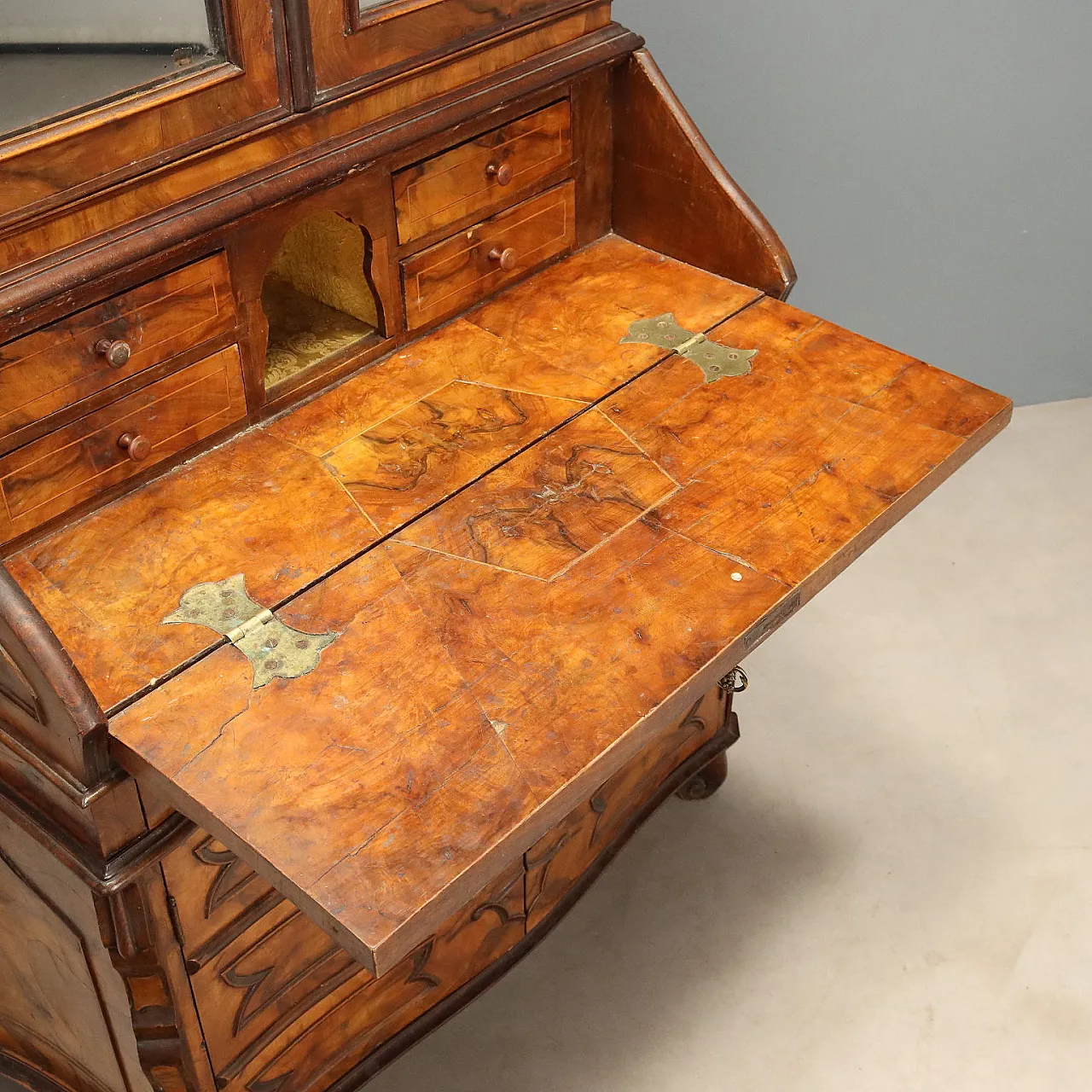 Trumeau Lombardo in style with mirrored doors, 20th century 9