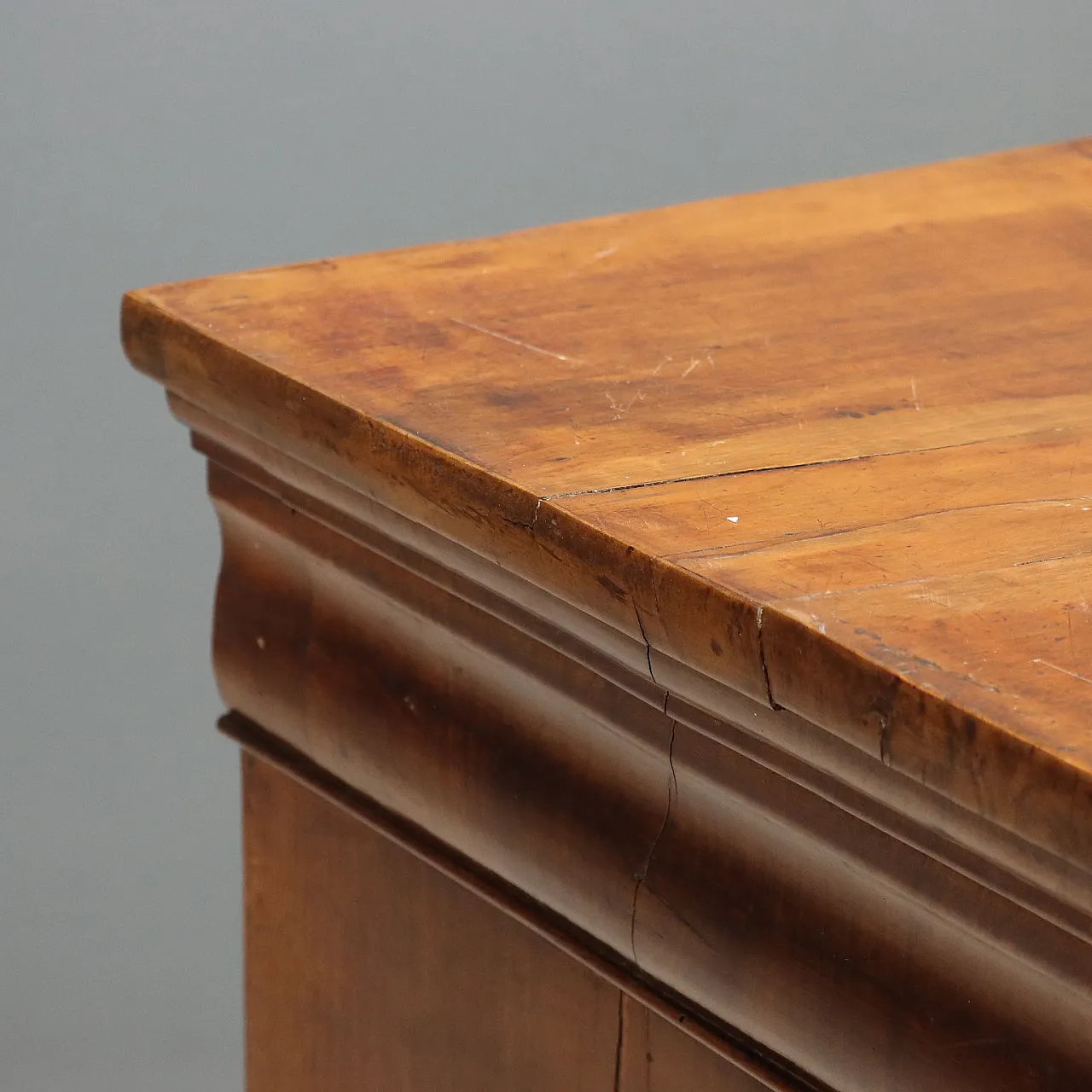 Louis Philippe chest of drawers in walnut, 19th century 5