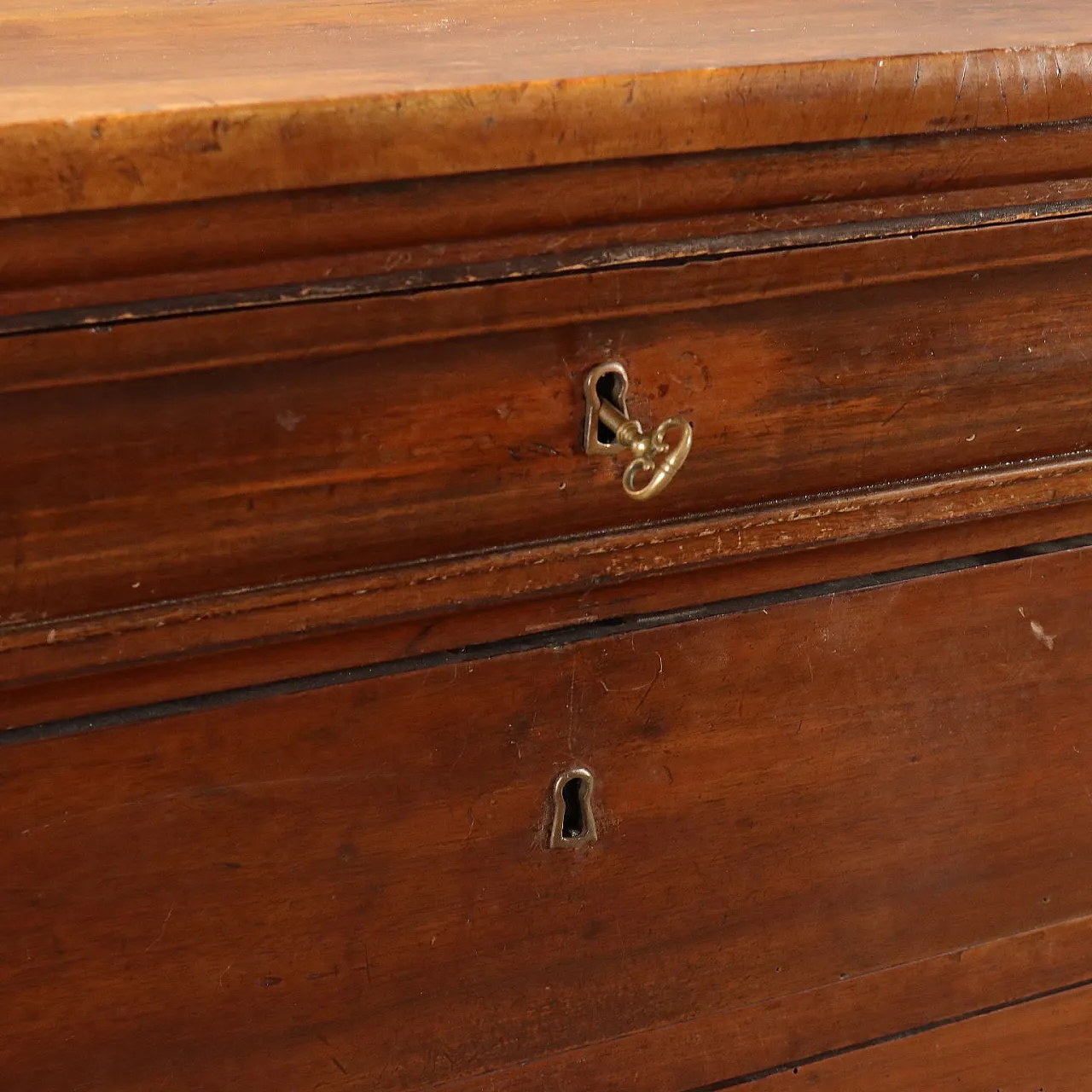 Louis Philippe chest of drawers in walnut, 19th century 8