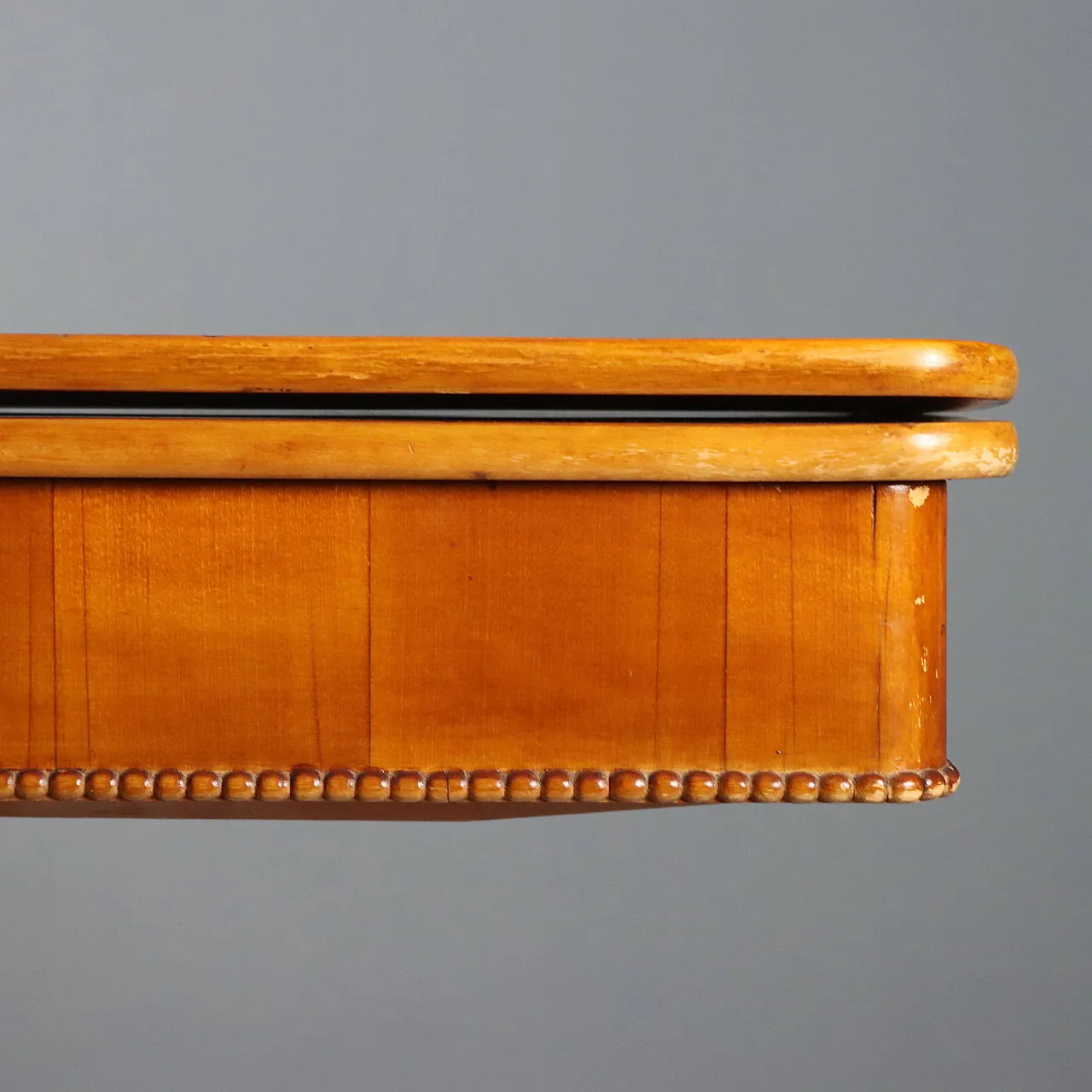 Citronnier game table, 19th century 7