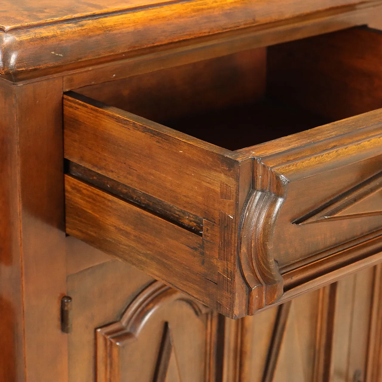Baroque style sideboard in walnut, mid-20th century 7