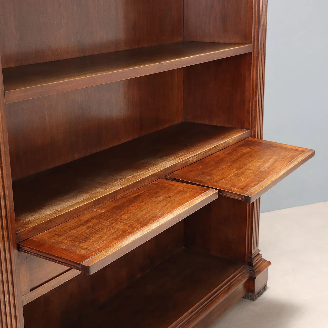 Open bookcase in walnut, early 20th century 4