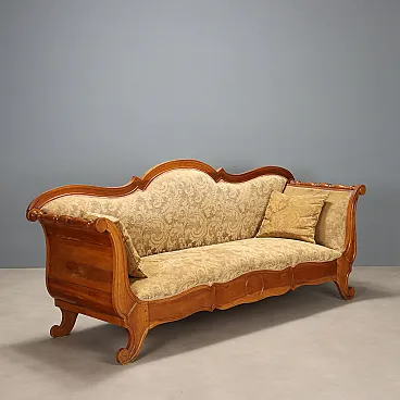 Sofa in walnut, 19th century