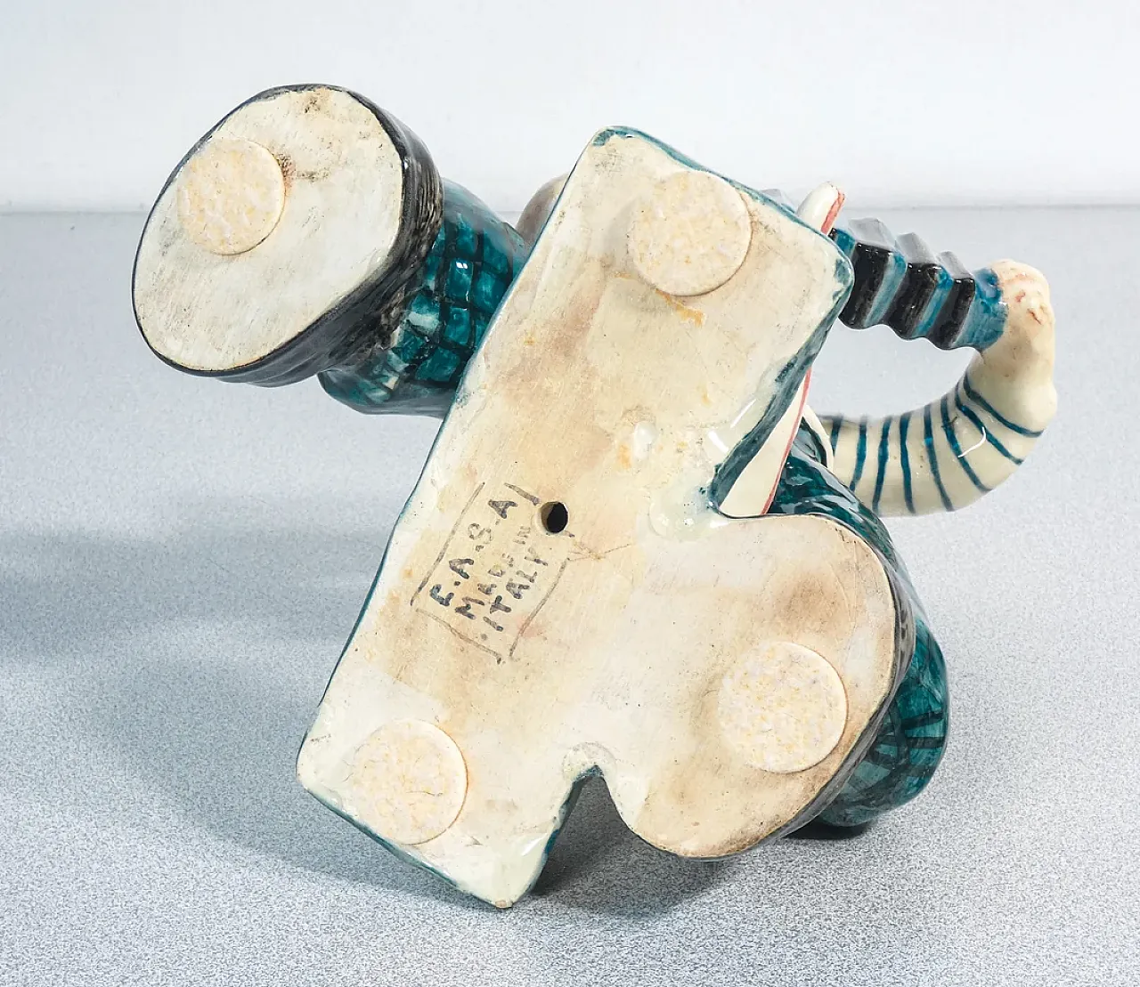 Marinaio con fisarmonica in ceramica, anni '50 7