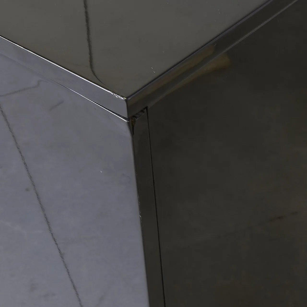 Credenza laccata a sei ante di Eugenio Gerli per Tecno, anni '60 7