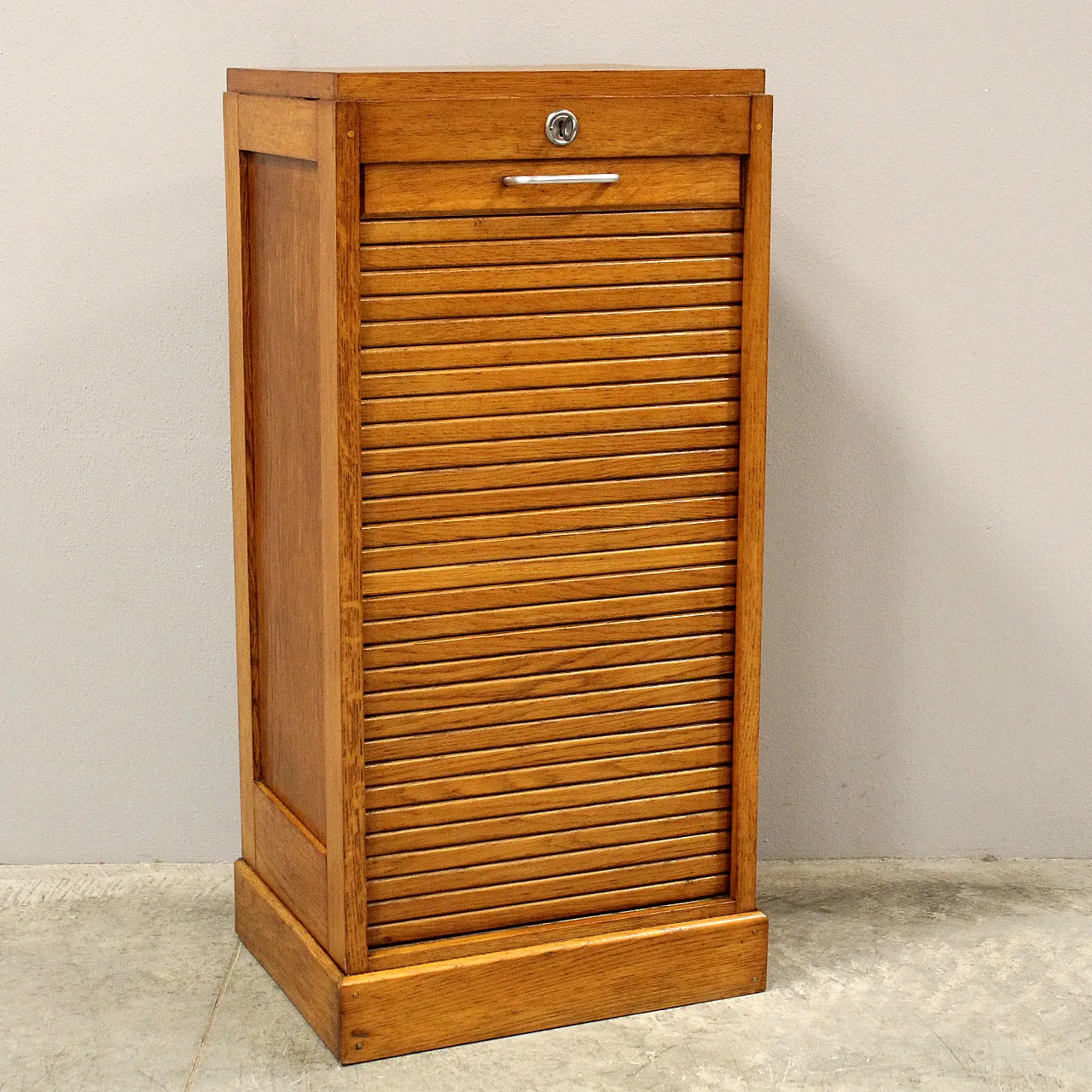 Filing cabinet with oak archive filing shutter, early 1900s 1