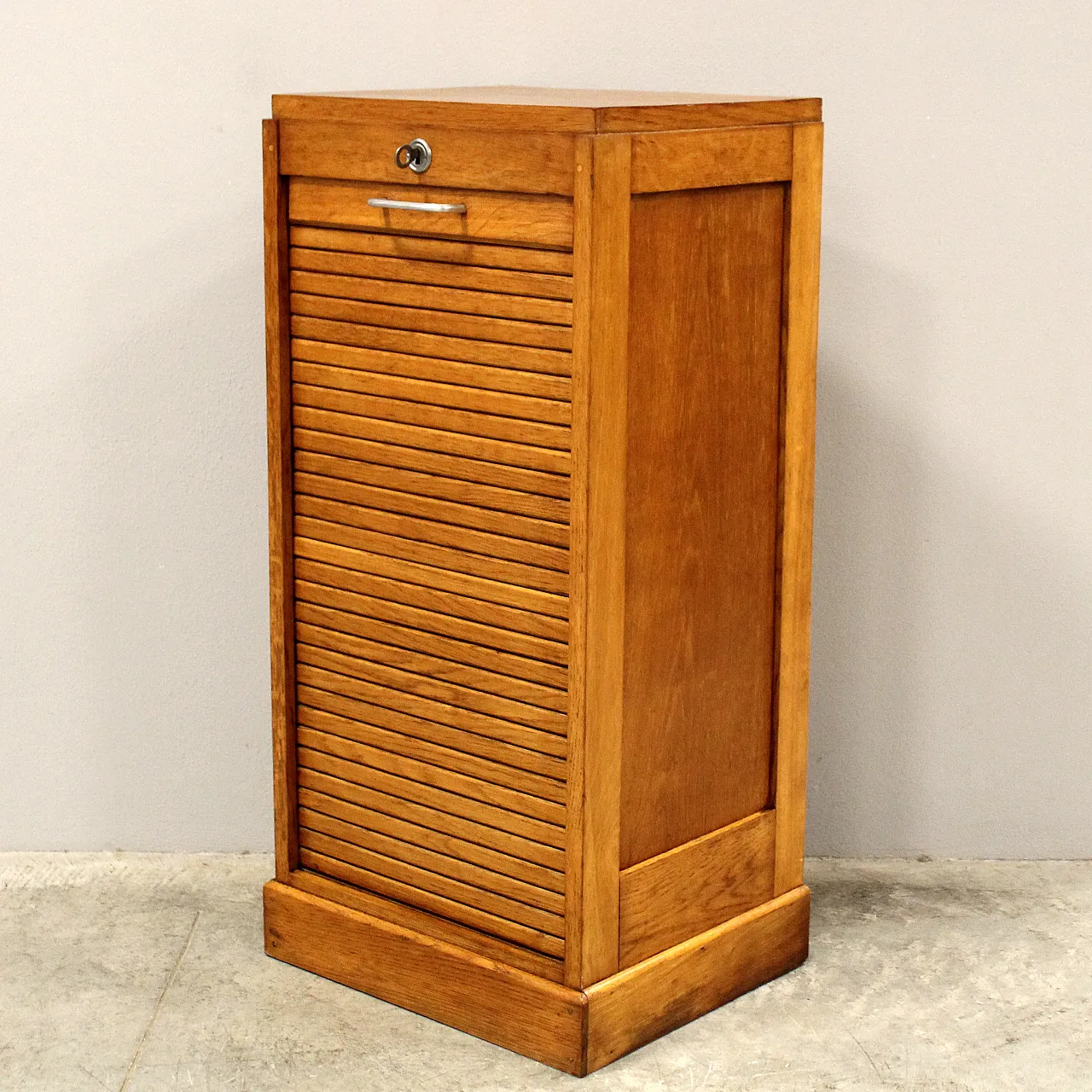 Filing cabinet with oak archive filing shutter, early 1900s 4