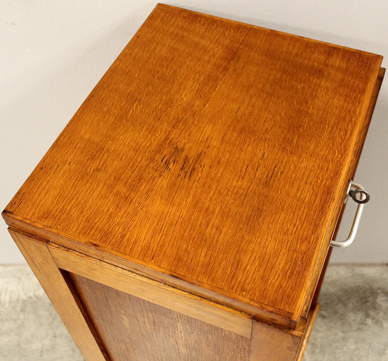 Filing cabinet with oak archive filing shutter, early 1900s 9