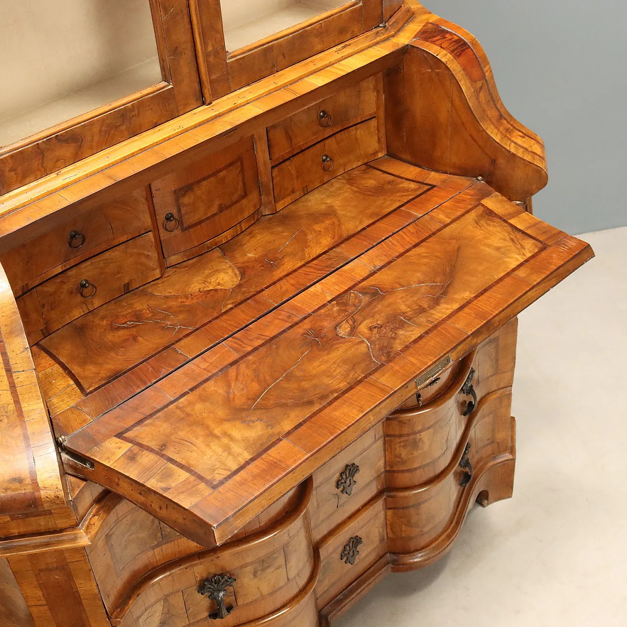 Trumeau in walnut and walnut root, 20th century 10