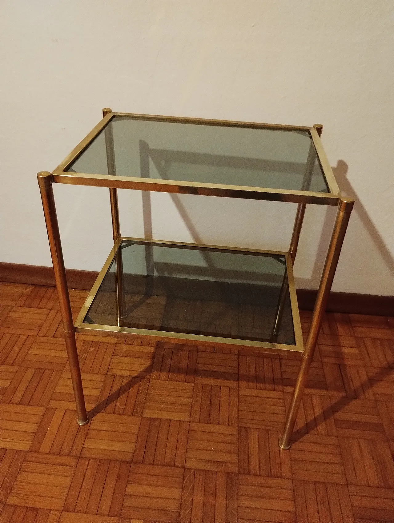Two-level coffee table in brass and glass, 70s 1