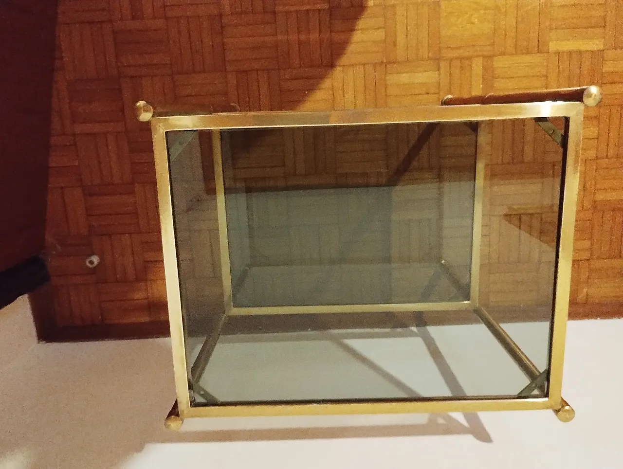 Two-level coffee table in brass and glass, 70s 3