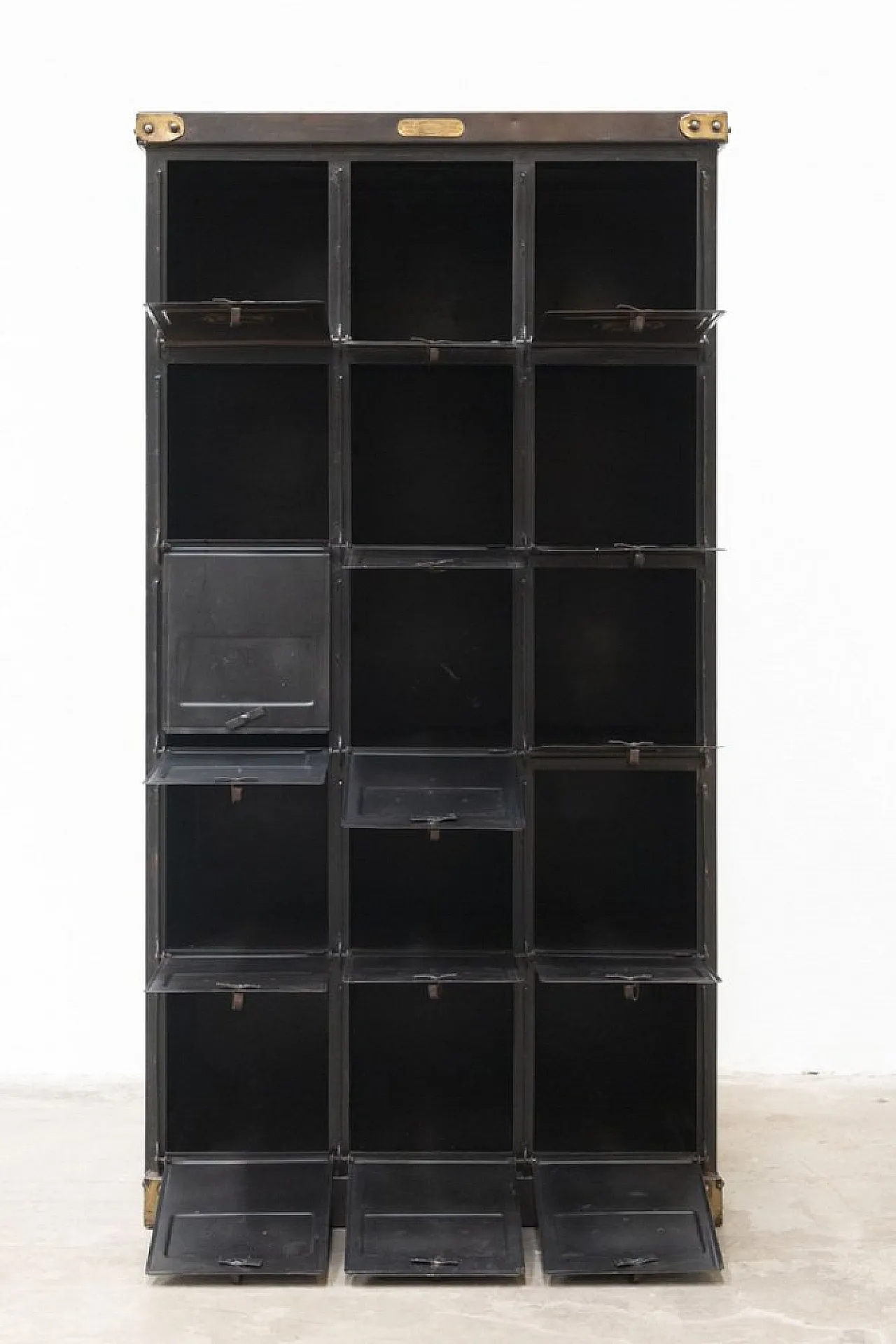 Mid-Century Industrial steel 15-tier cabinet, 1950s 3