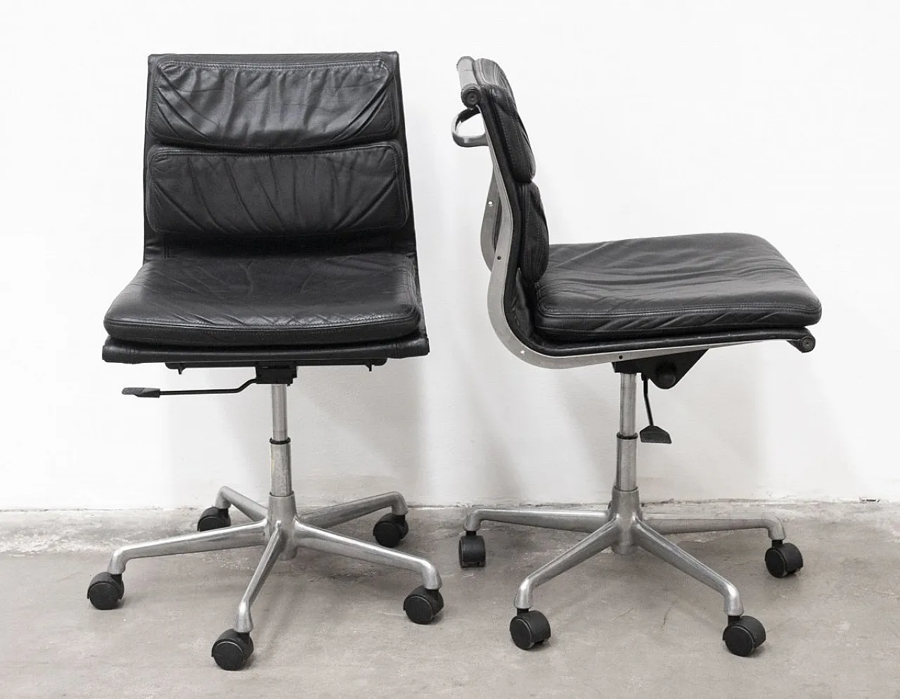 3 Aluminium chairs by Charles & Ray Eames Chairs for ICF, 1970s 14