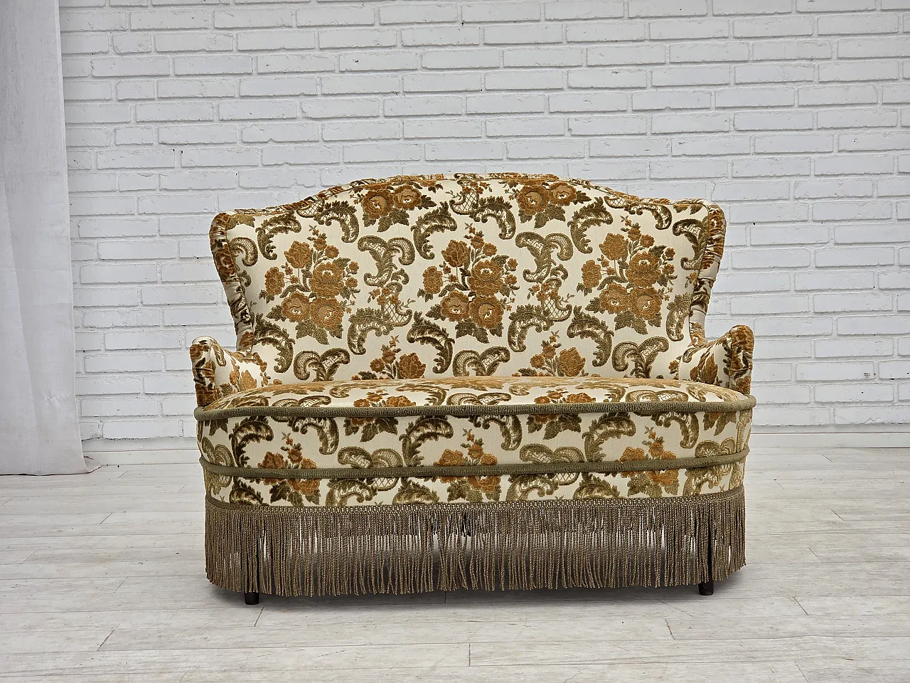 Anni '70, piccolo divano danese a 2 posti, tessuto per arredamento marrone/beige. 1