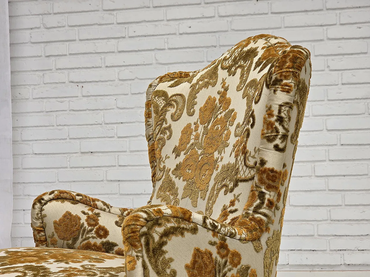 Anni '70, coppia di 2 poltroncine danesi, tessuto d'arredo marrone/beige. 19