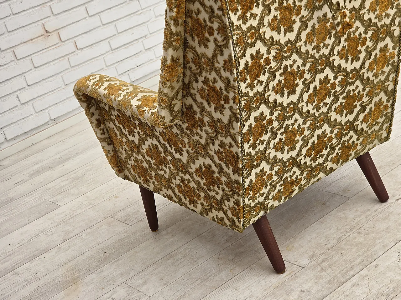 Anni '70, poltrona danese con schienale alto, tessuto per mobili, legno di teak. 13