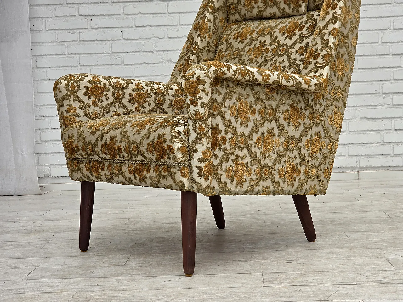 Anni '70, poltrona danese con schienale alto, tessuto per mobili, legno di teak. 16