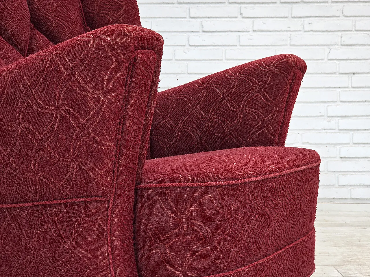 Anni '60, poltrona danese, tessuto originale d'arredo rosso. 4
