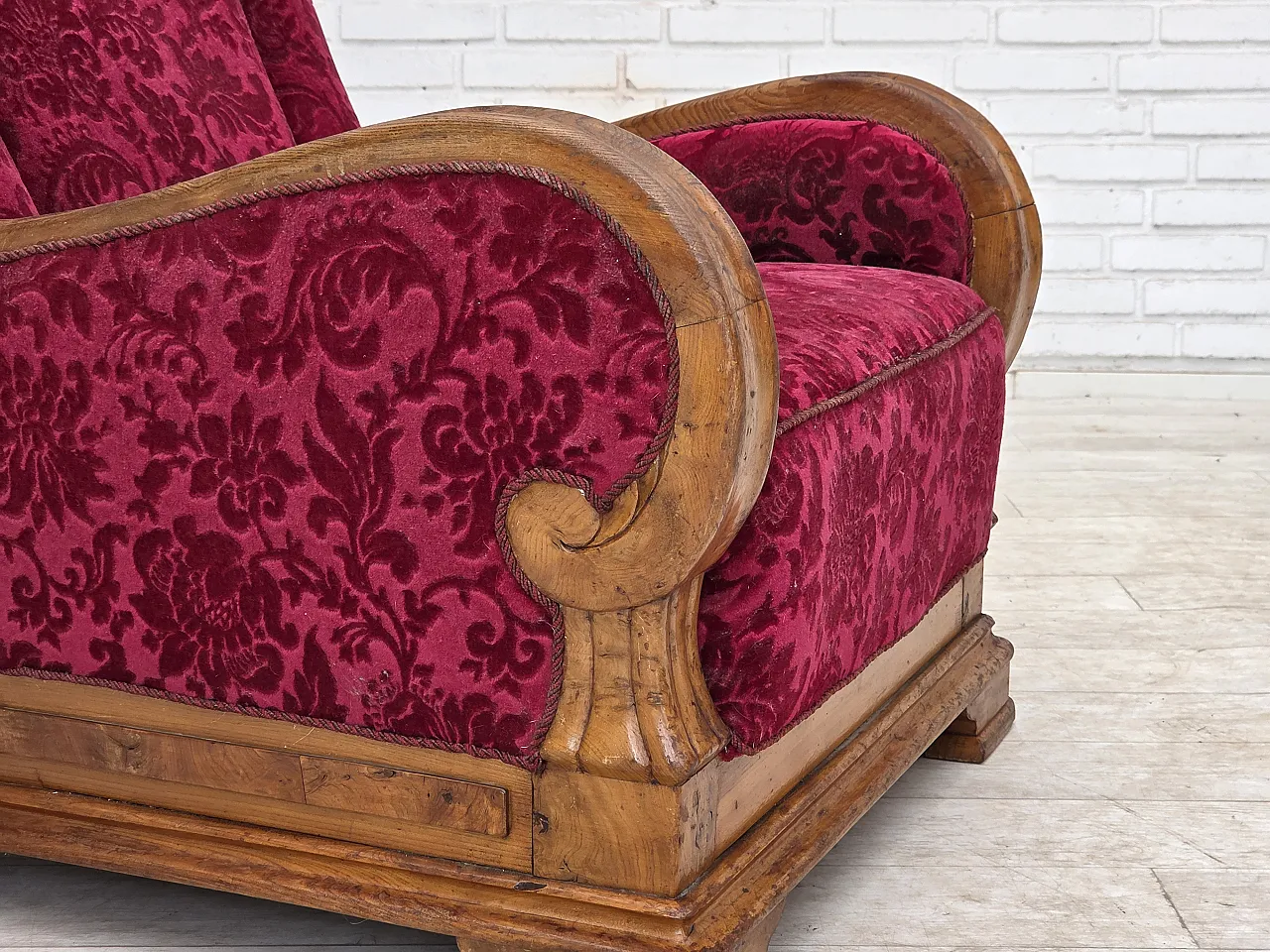 Anni '50, poltrona relax danese, velluto rosso, legno di quercia. 3
