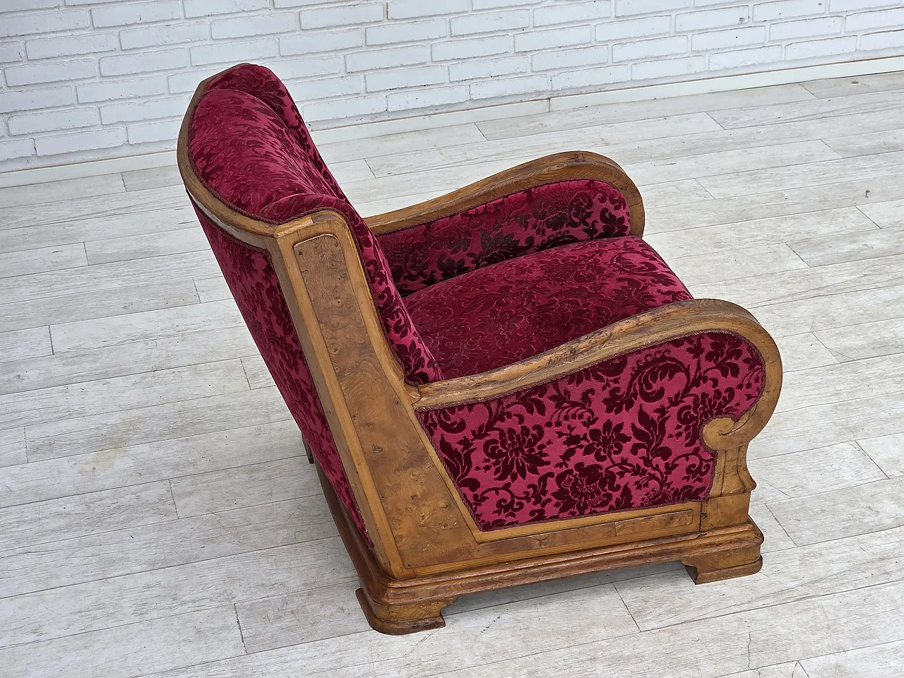 Anni '50, poltrona relax danese, velluto rosso, legno di quercia. 12