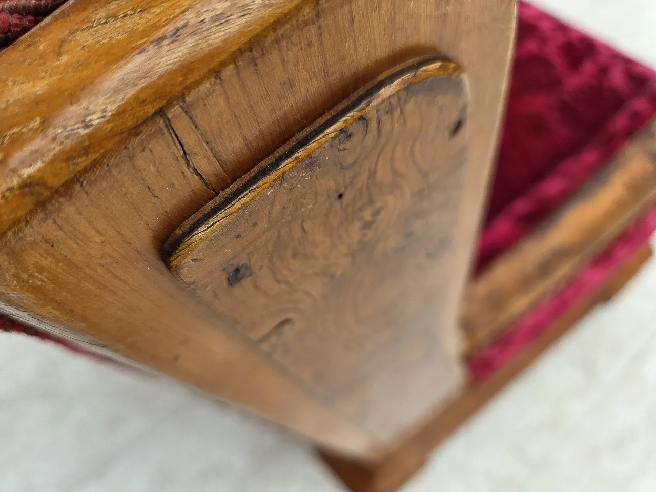 Anni '50, poltrona relax danese, velluto rosso, legno di quercia. 13