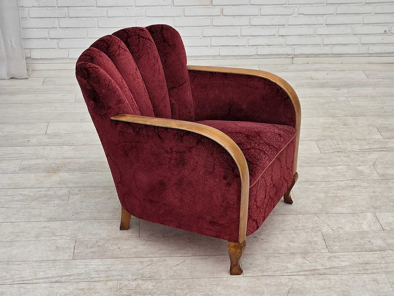 Anni '60, poltrona danese, mobili in velluto rosso ciliegia. 2