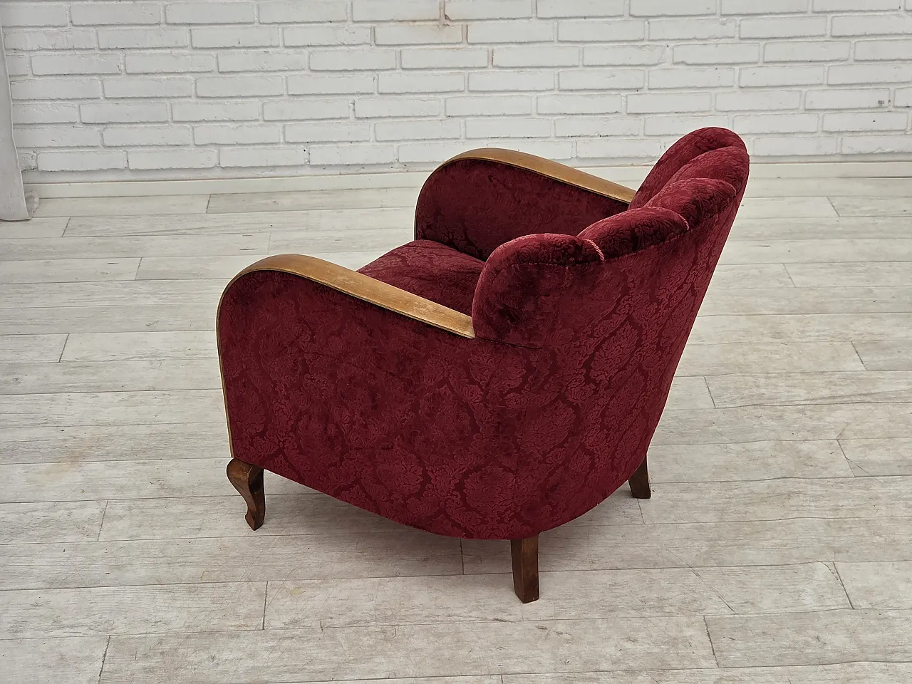 Anni '60, poltrona danese, mobili in velluto rosso ciliegia. 16
