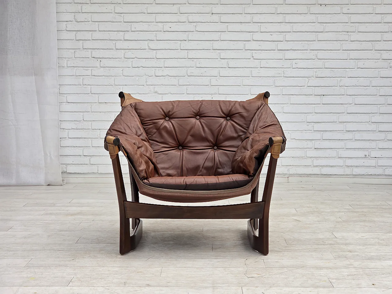 Anni '70, design norvegese di Tormod Alnaes, sedia "Trega". 1