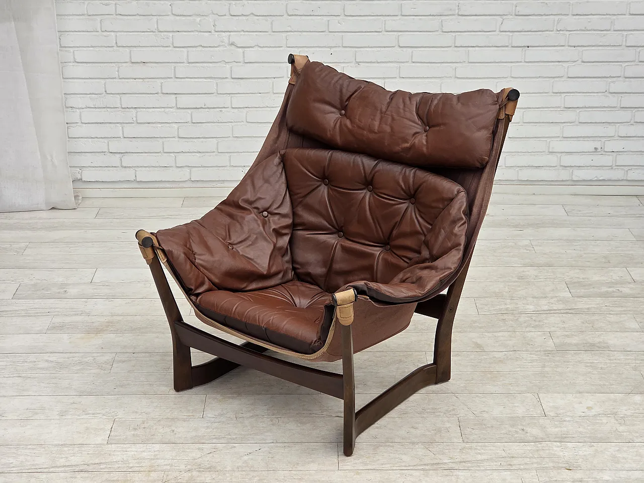 Anni '70, design norvegese di Tormod Alnaes, poltrona lounge "Trega". 25