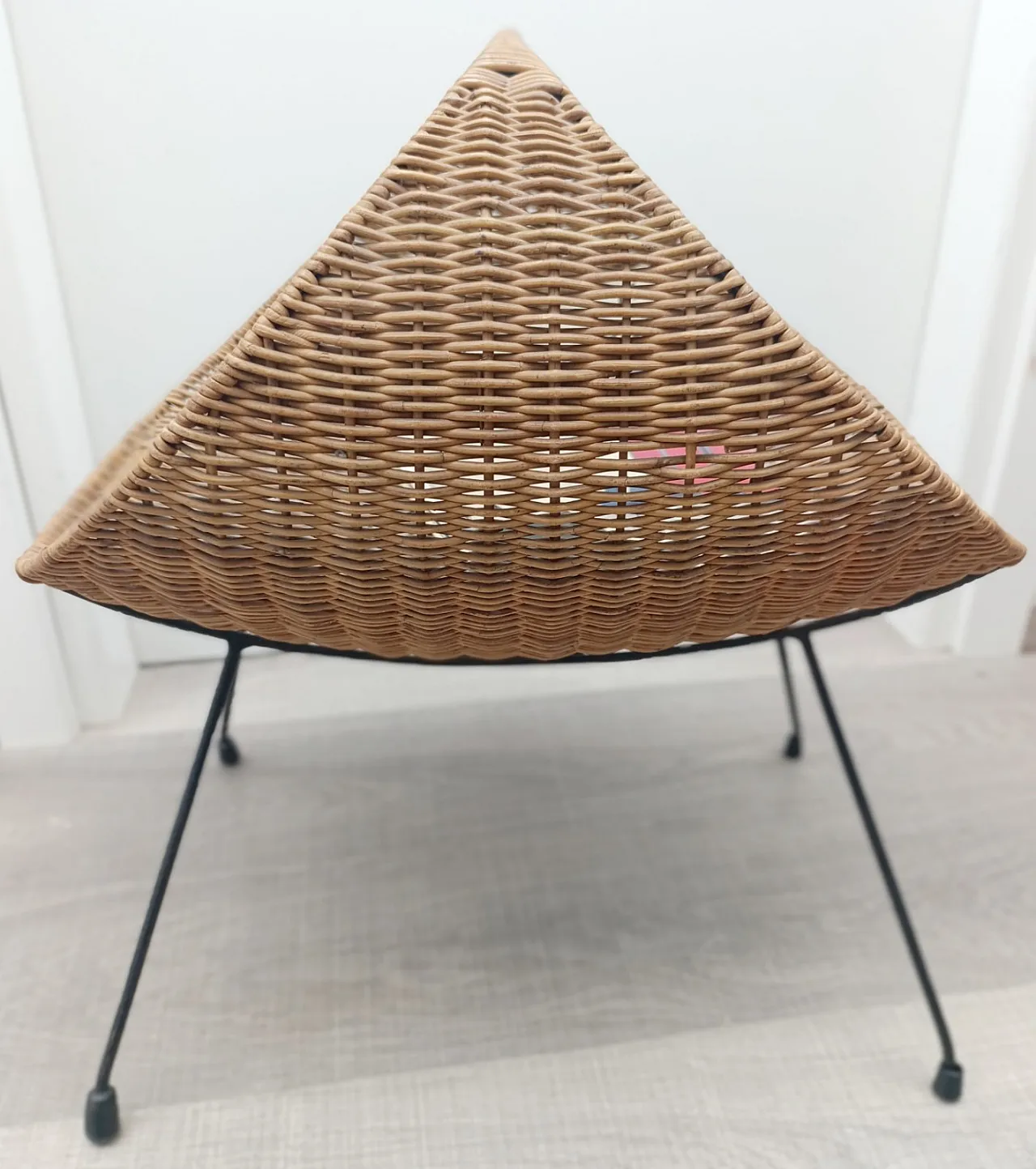 Magazine rack by Campo e Graffi  in wicker and iron, 1960s 1