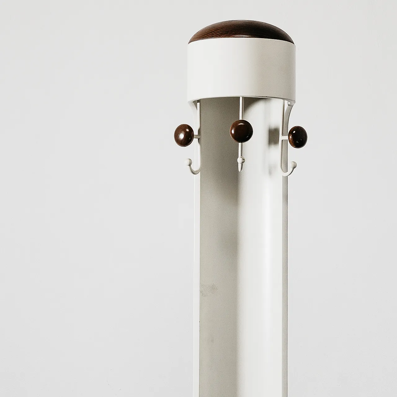 Clothes stand Joe Colombo style, 60s 2