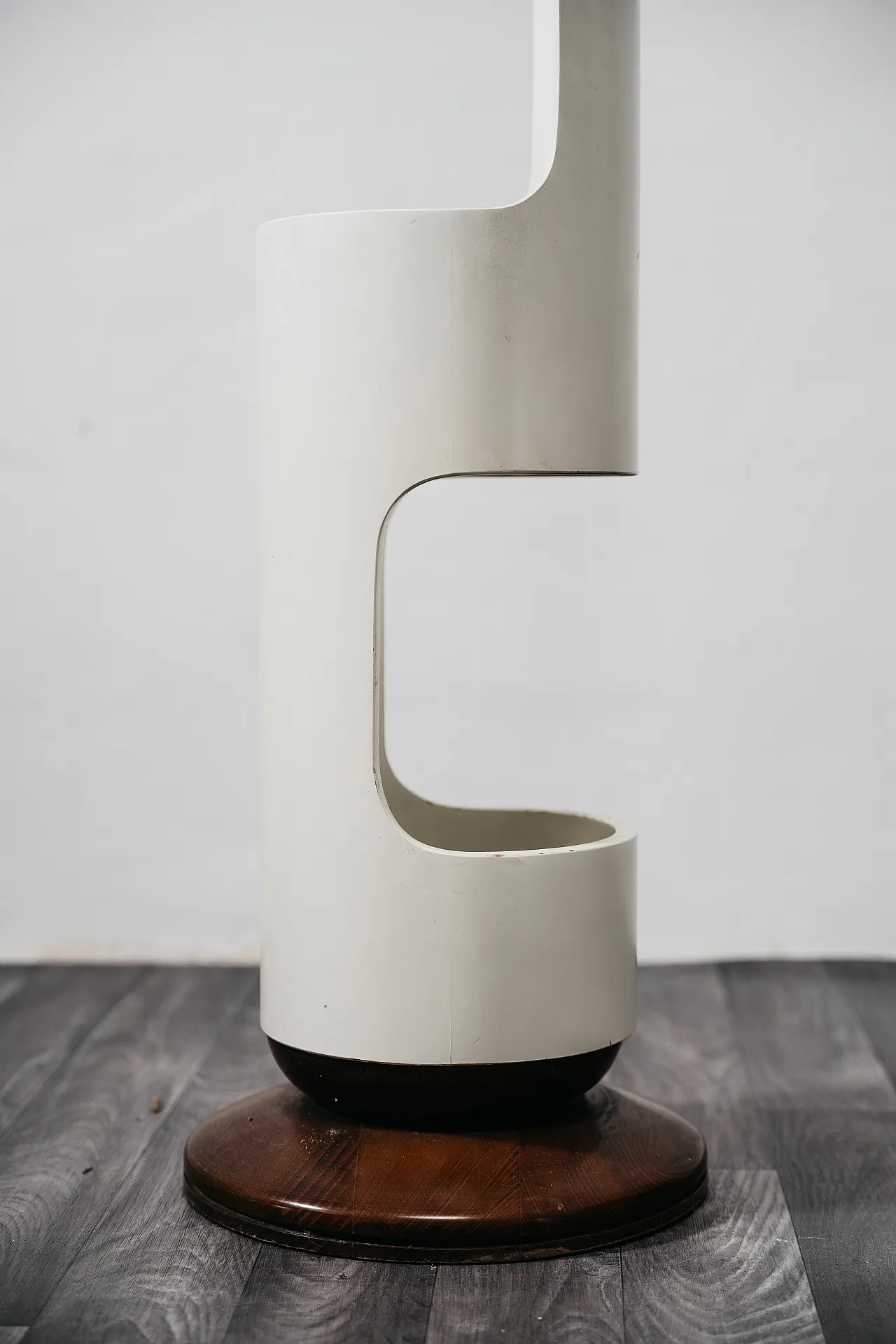 Clothes stand Joe Colombo style, 60s 5