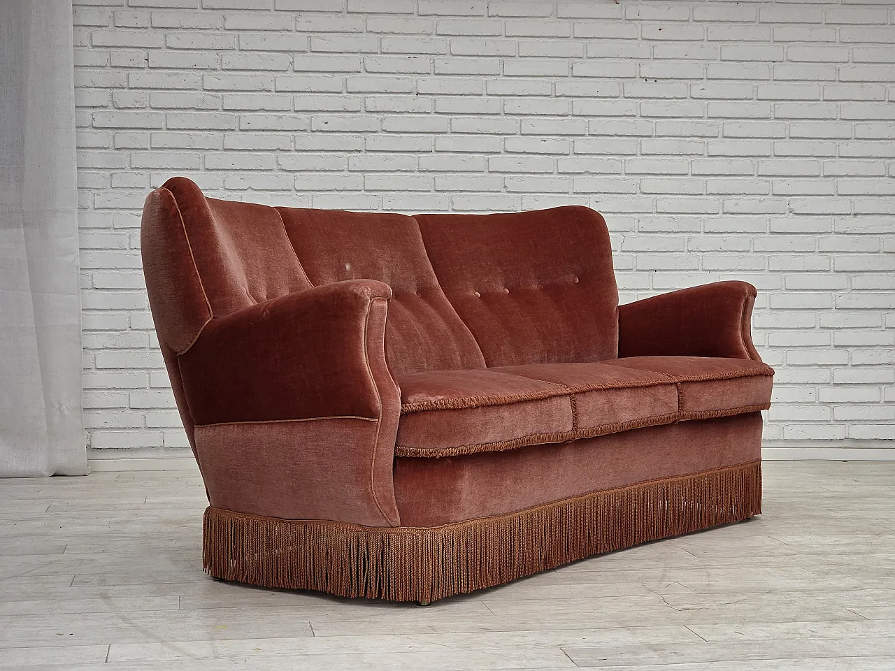 Divano curvo danese a 3 posti, anni '70, mobili in velluto rosa. 1