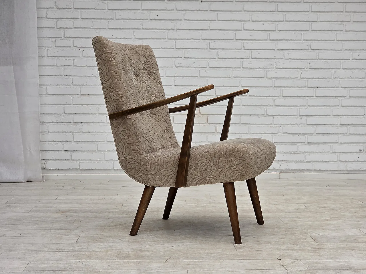 Anni '60, poltrona danese, lana d'arredo, legno di faggio. 1