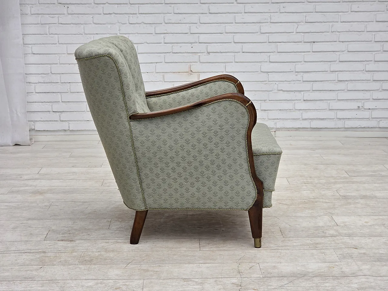 Anni '60, poltrona danese, tessuto d'arredamento azzurro, legno di faggio. 12