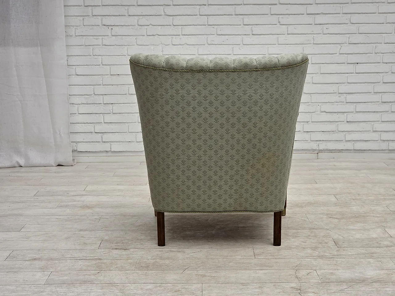 Anni '60, poltrona danese, tessuto d'arredamento azzurro, legno di faggio. 16