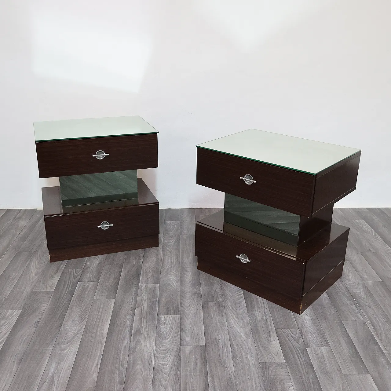 Pair of bedside tables ebano Cubic, 80s 1