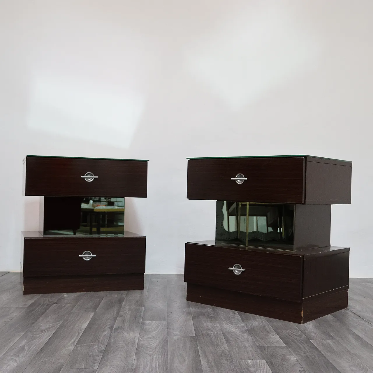 Pair of bedside tables ebano Cubic, 80s 3