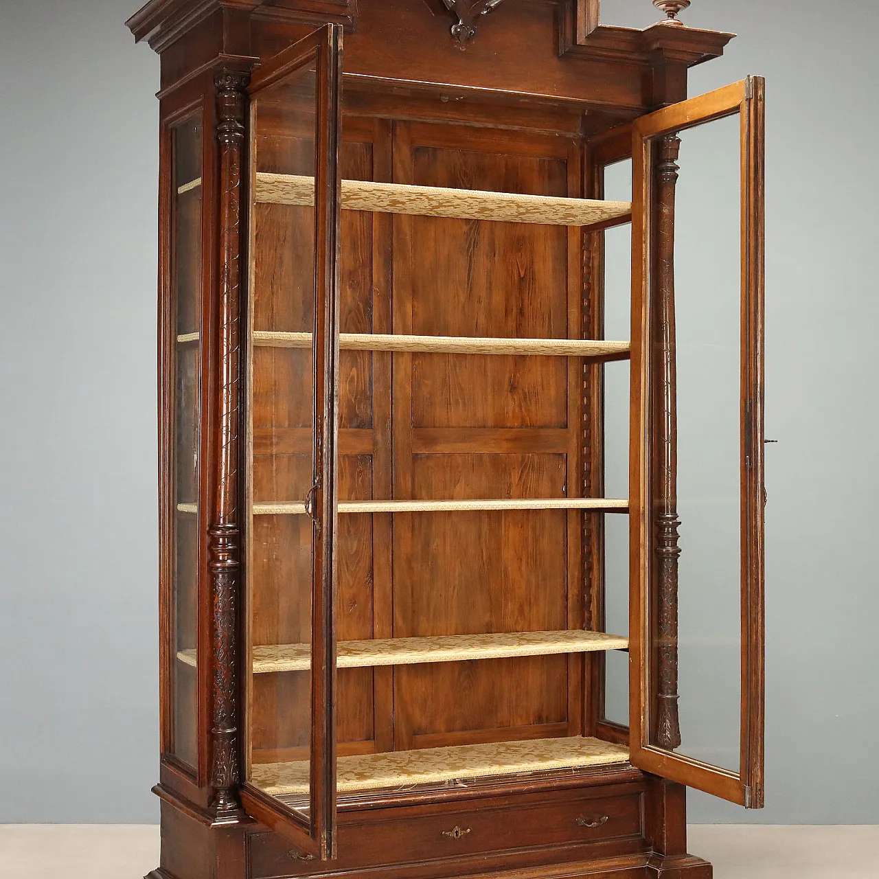Walnut display cabinet with glass doors, 19th century 3