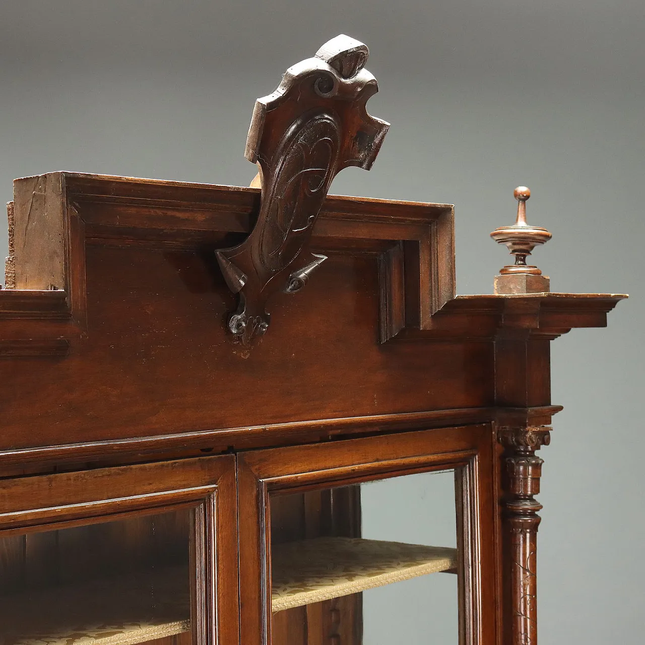 Walnut display cabinet with glass doors, 19th century 6