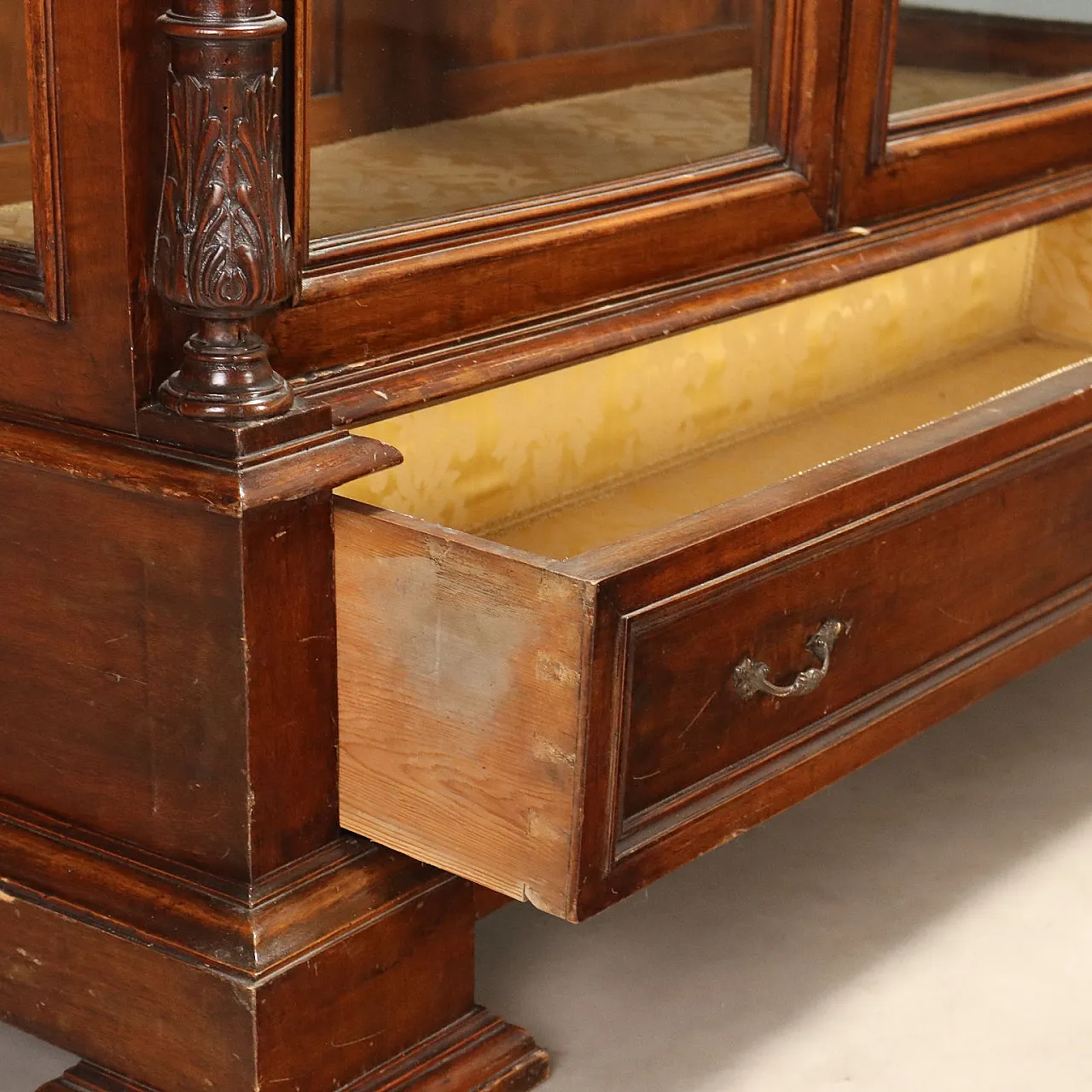 Walnut display cabinet with glass doors, 19th century 10