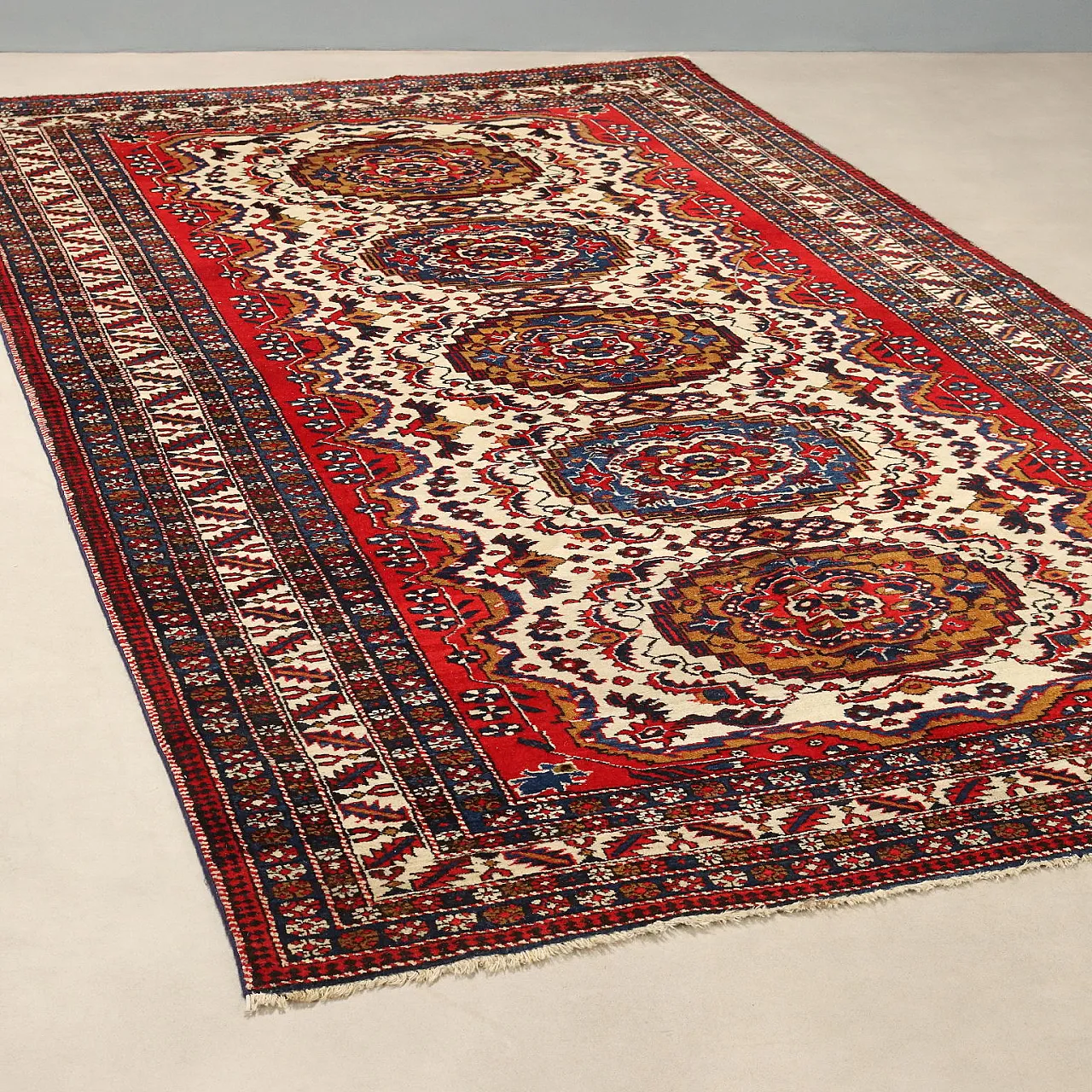 Ardebil rug in cotton and wool, 20th century 1