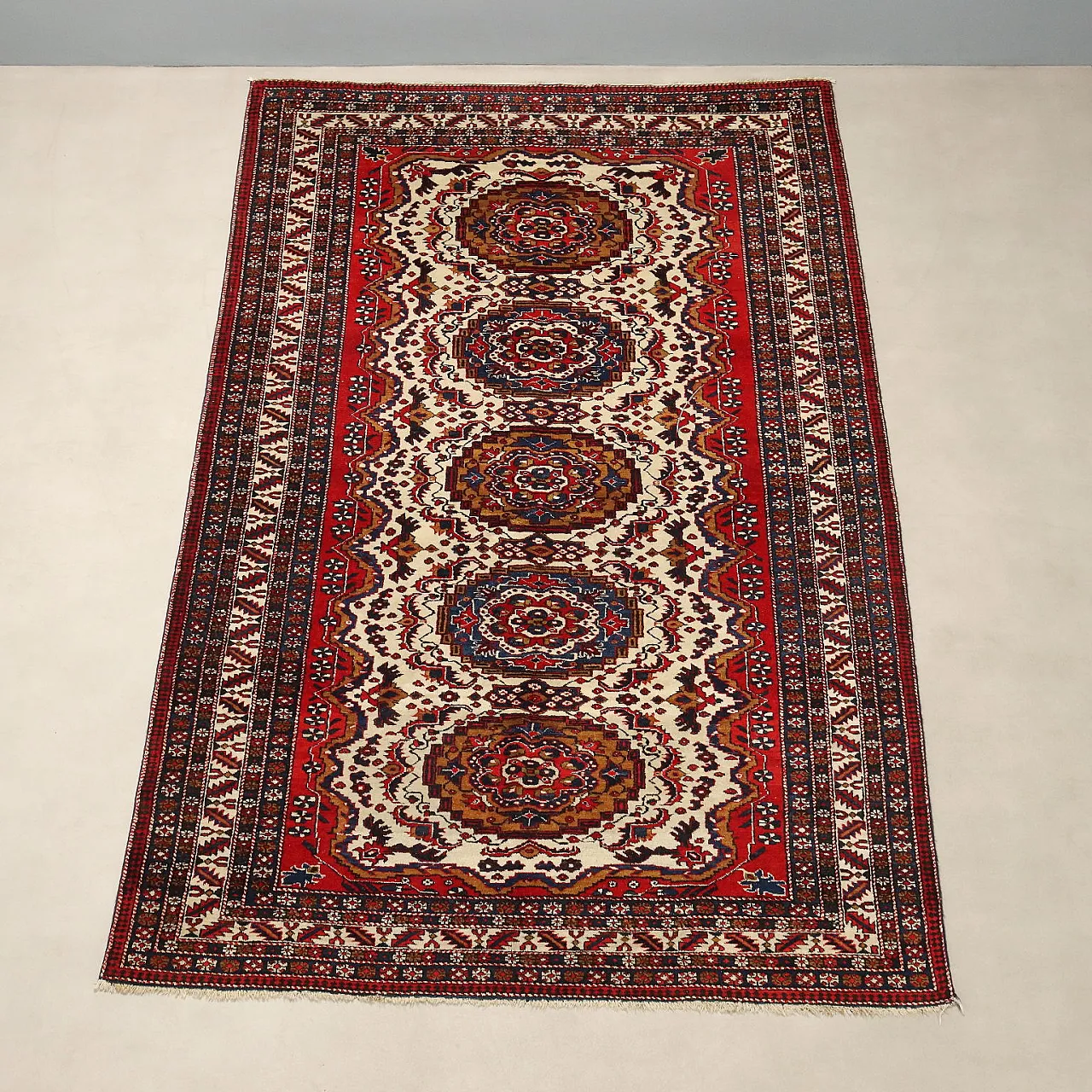 Ardebil rug in cotton and wool, 20th century 3