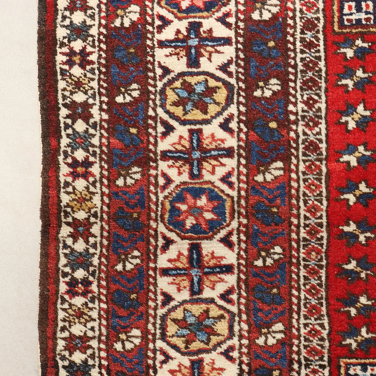 Ardebil rug in cotton and wool, 20th century 6