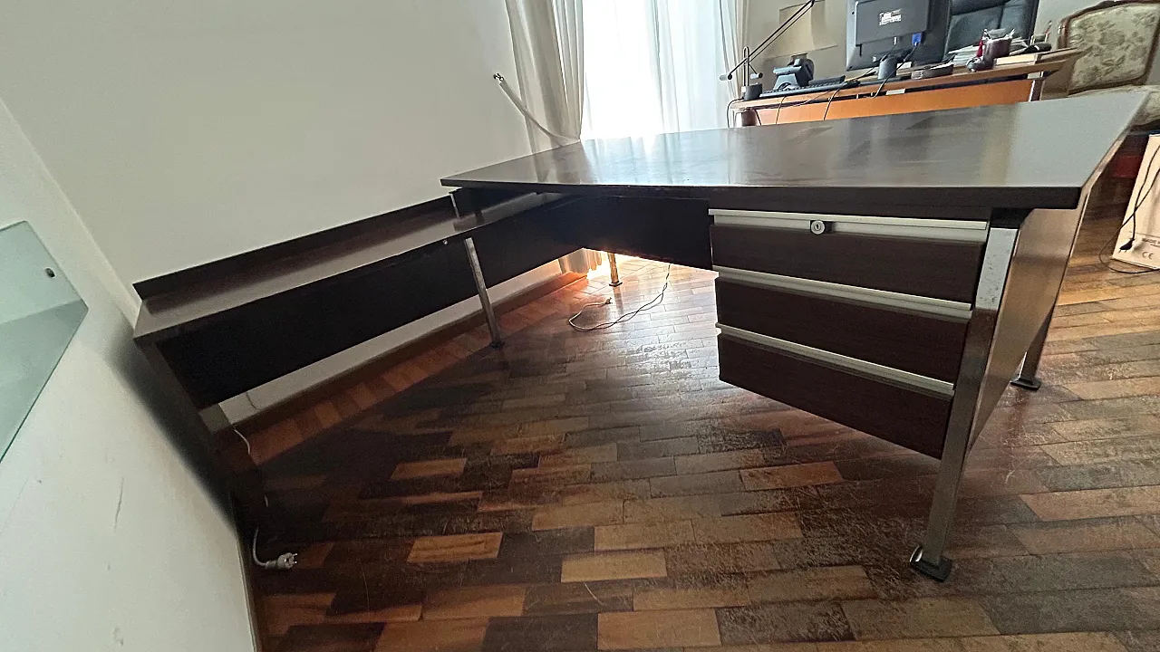 Executive desk di MIM Roma, 70s 2