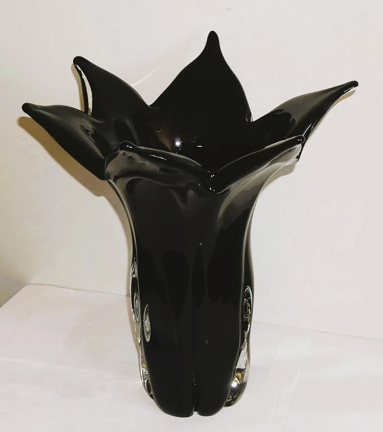 Vaso a fazzoletto in vetro di Murano nero, anni '70 2