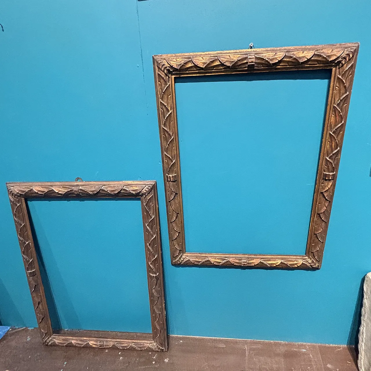 Pair of carved wooden frames, late 19th century 3