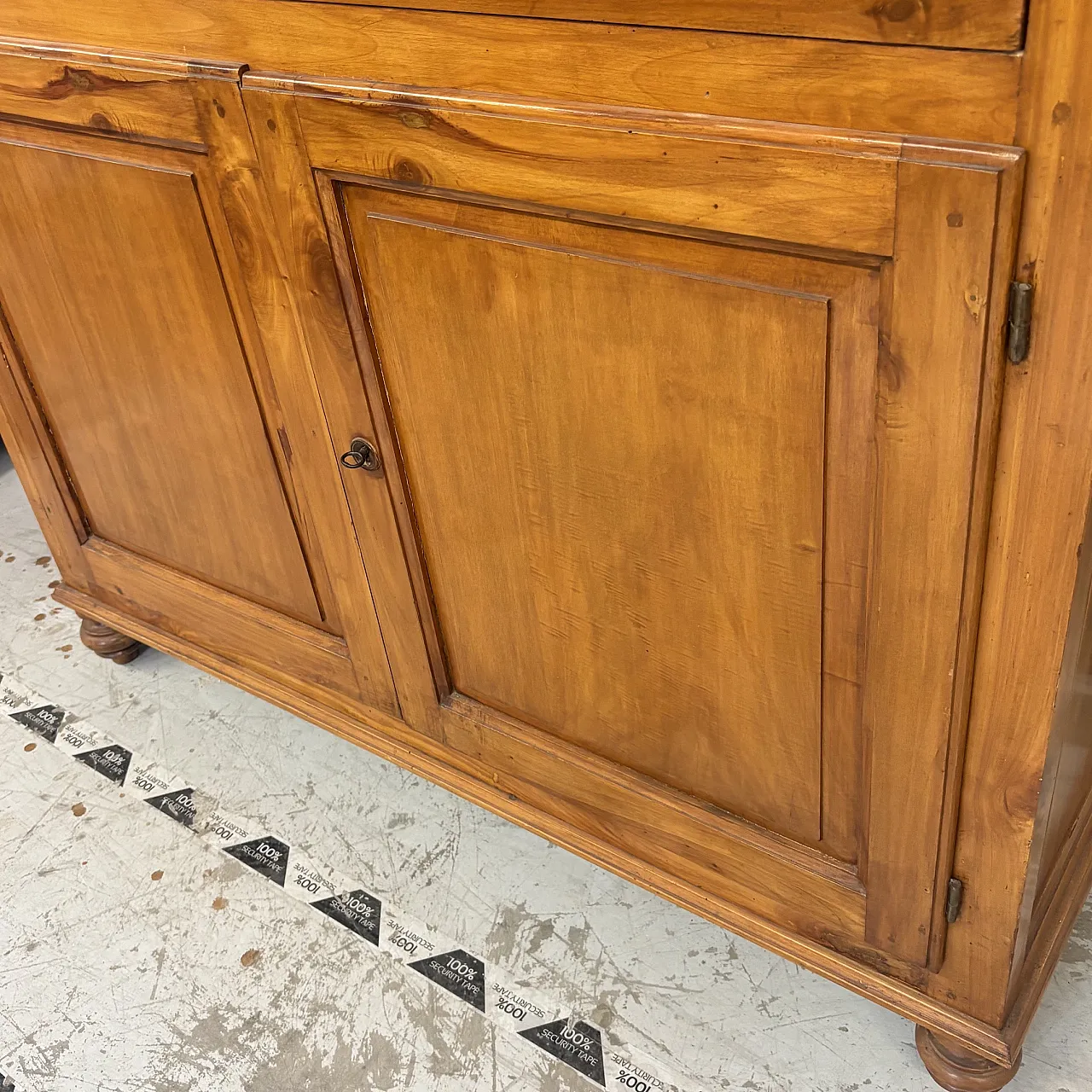 Double body sideboard in solid cherry wood Tuscany, early 19th century 3