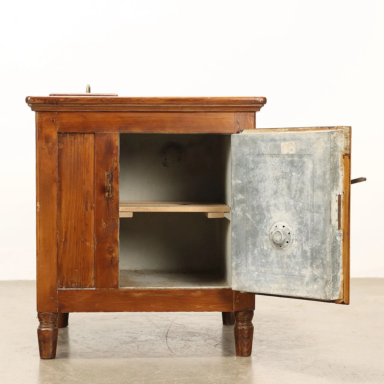 Spruce ice cabinet, late 19th century 4