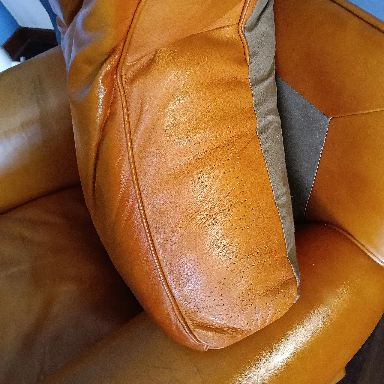 Frau armchair, mod. Dream. 80s 12